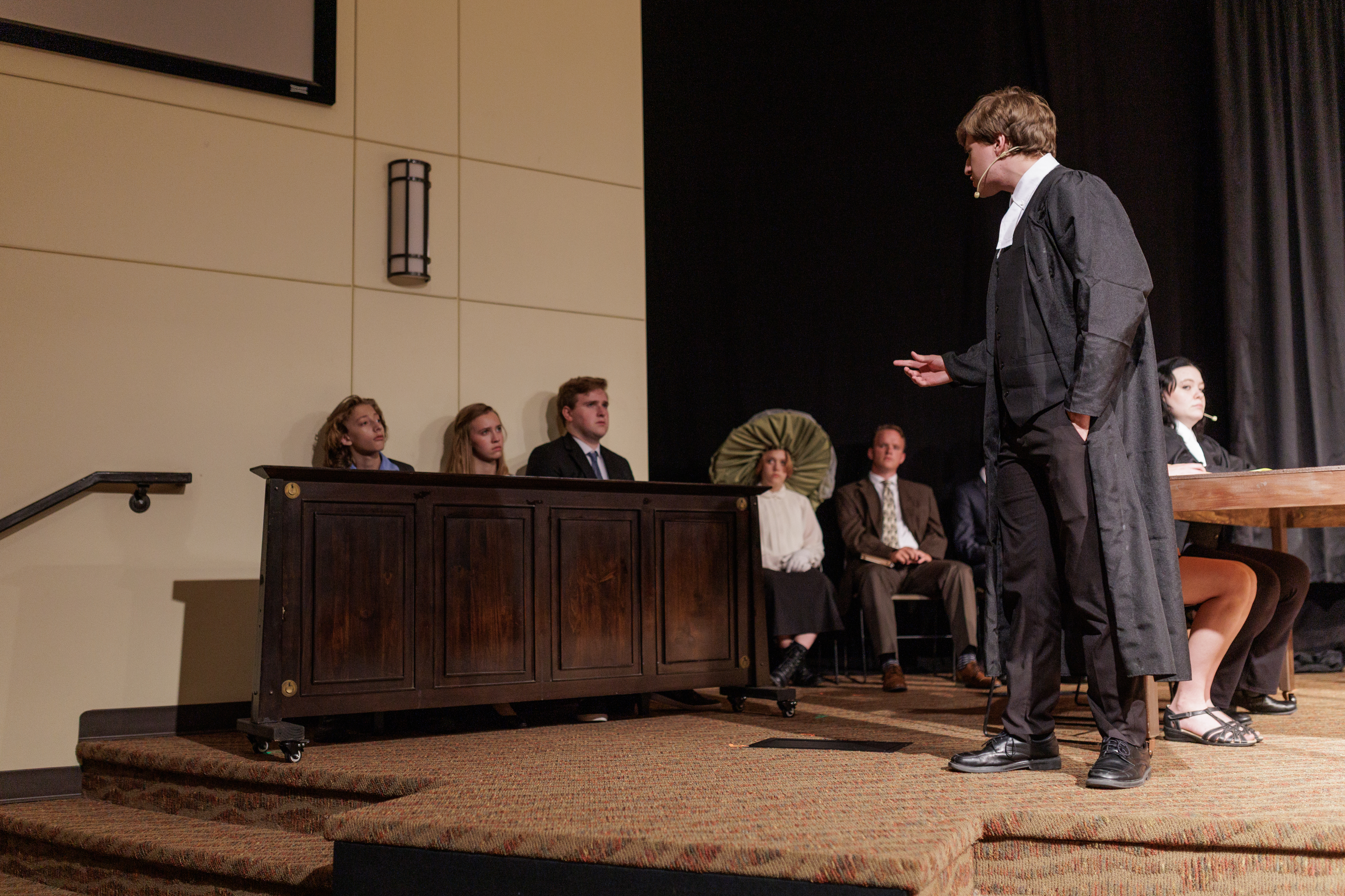 Witness for the Prosecution production photograph 4